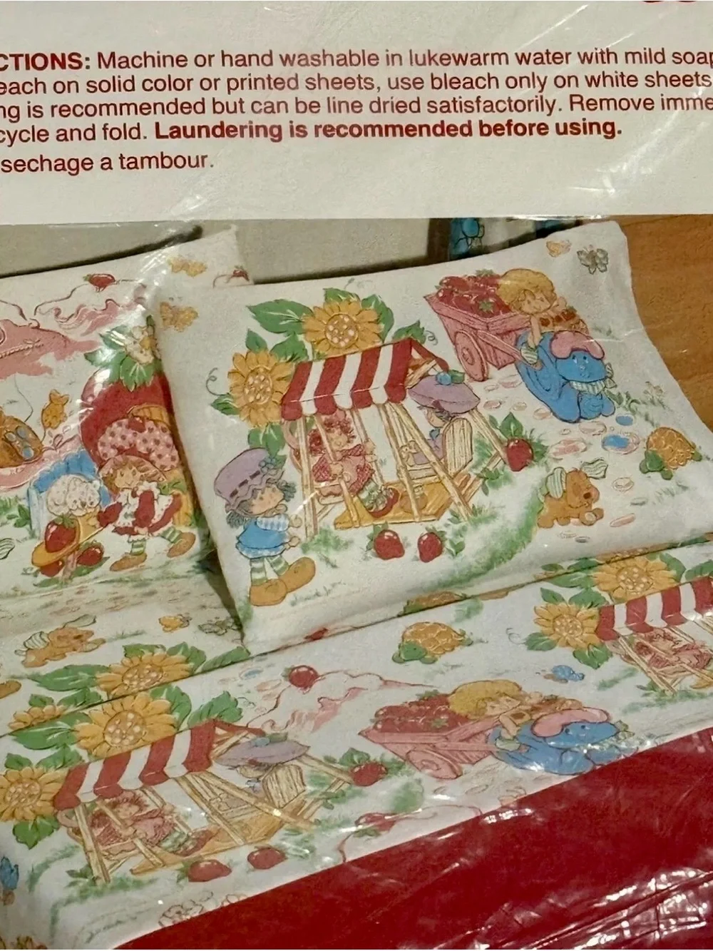 NWT Vintage 1980 Strawberry Shortcake Twin Size Flat sheet